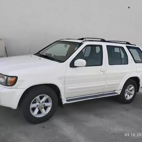 Infiniti QX4 1997