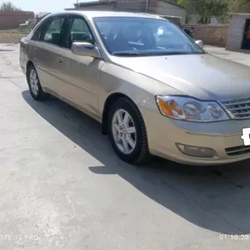 Toyota Avalon 2000