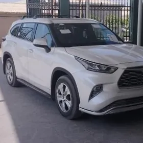 Toyota Highlander 2020