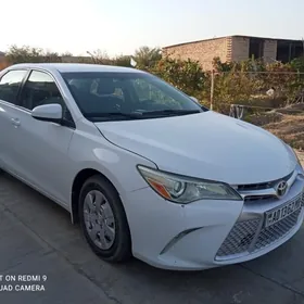 Toyota Camry 2017