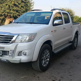 Toyota Hilux 2013