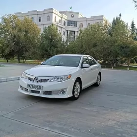 Toyota Camry 2012