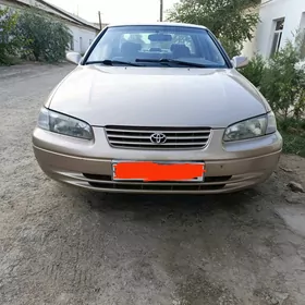 Toyota Camry 1998