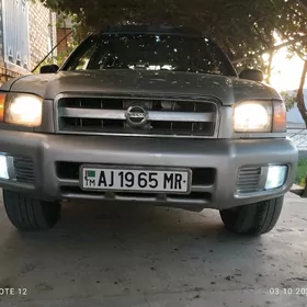 Nissan Pathfinder 2003