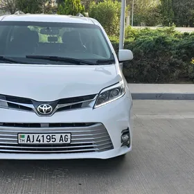 Toyota Sienna 2017