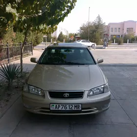 Toyota Camry 2000