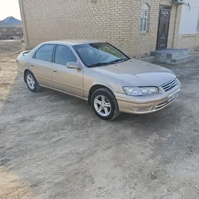 Toyota Camry 2000