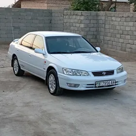 Toyota Camry 2001