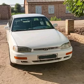 Toyota Camry 1992