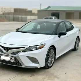 Toyota Camry 2018