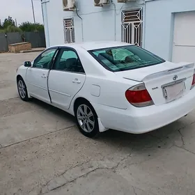 Toyota Camry 2004