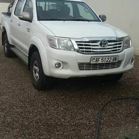 Toyota Hilux 2013