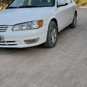 Toyota Camry 2000