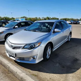 Toyota Camry 2013