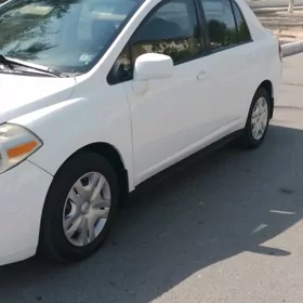 Nissan Versa 2010