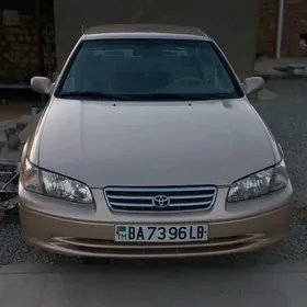 Toyota Camry 2001