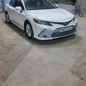 Toyota Camry 2018