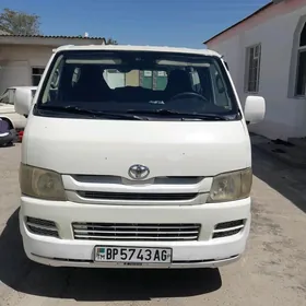 Toyota Hiace 2005