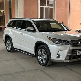 Toyota Highlander 2018