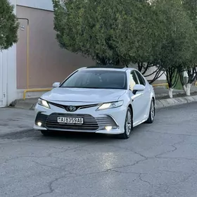 Toyota Camry 2018