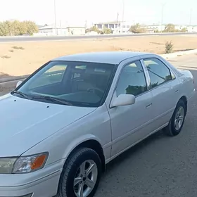 Toyota Camry 2001