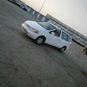 Toyota Sienna 2000