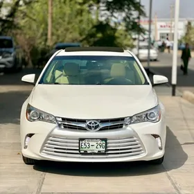 Toyota Camry 2017