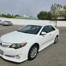 Toyota Camry 2014