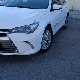 Toyota Camry 2015