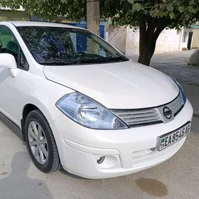 Nissan Versa 2008