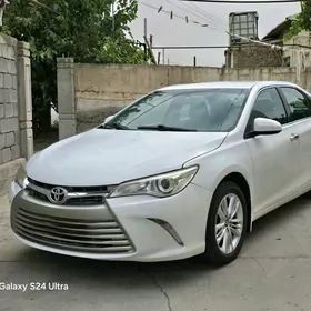 Toyota Camry 2017