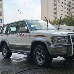 Isuzu Trooper 2000