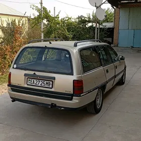 Opel Omega 1990