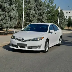 Toyota Camry 2013