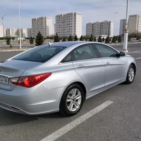 Hyundai Sonata 2010