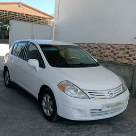 Nissan Versa 2012