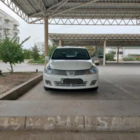 Nissan Versa 2010