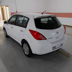 Nissan Versa 2011