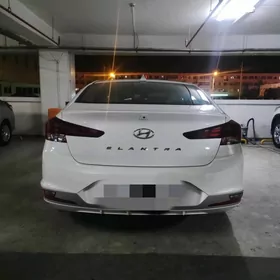 Hyundai Elantra 2019