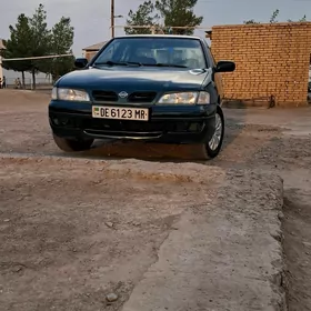 Nissan Primera 1999