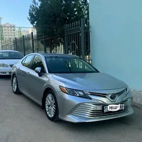 Toyota Camry 2018