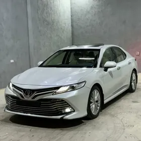 Toyota Camry 2020