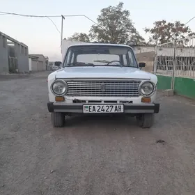 Lada 2104 1985