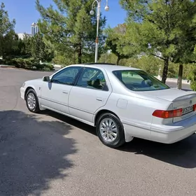 Toyota Camry 2000