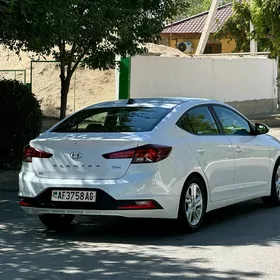 Hyundai Elantra 2019