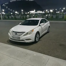 Hyundai Sonata 2011