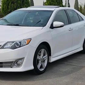 Toyota Camry 2014