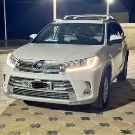 Toyota Highlander 2018