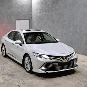 Toyota Camry 2020