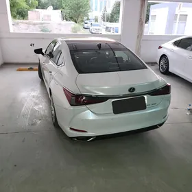 Lexus ES 350 2019